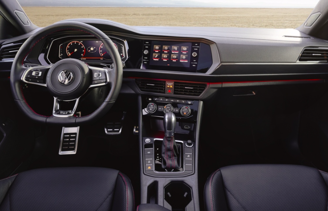 Новое поколение Volkswagen Jetta расширилось за счет «заряженной» версии (ВИДЕО)