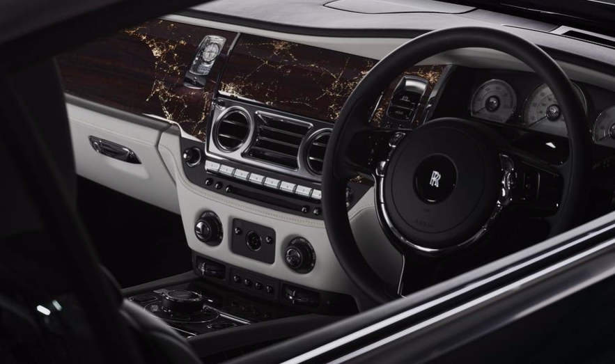Rolls-Royce рассекретили специальную версию купе Wraith
