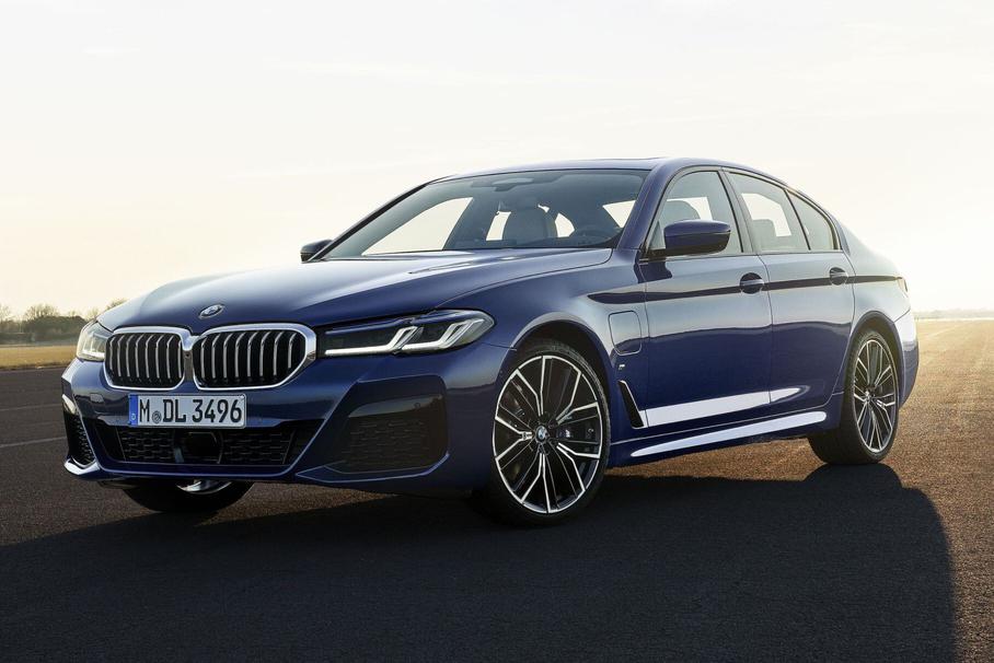 Новым BMW 5-Series и X1 готовят электрическое будущее