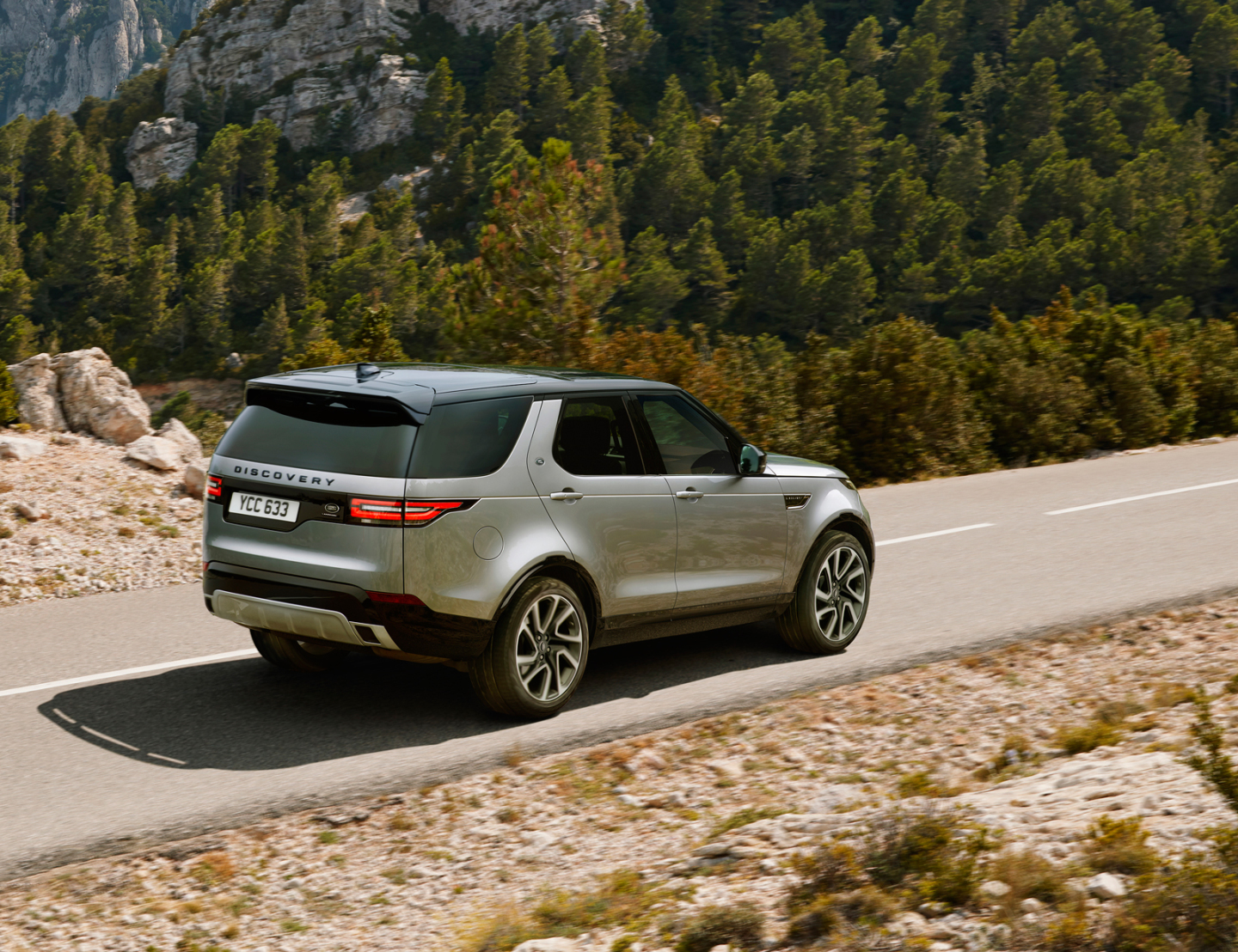 Версия Land Rover Discovery Landmark появится в продаже летом