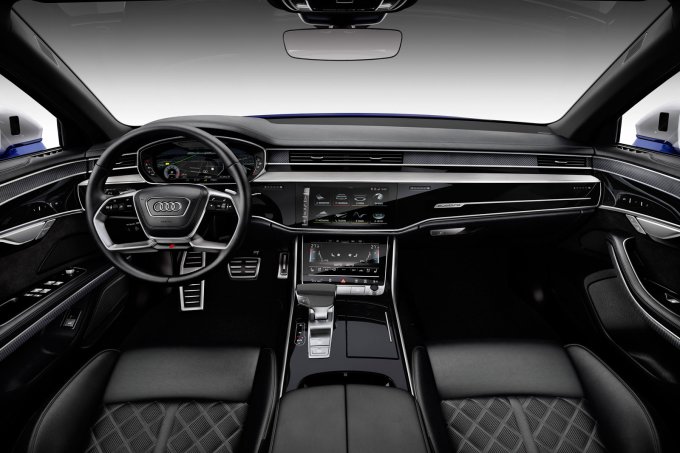 Растянутый «горячий» седан Audi S8 дебютировал в новой генерации