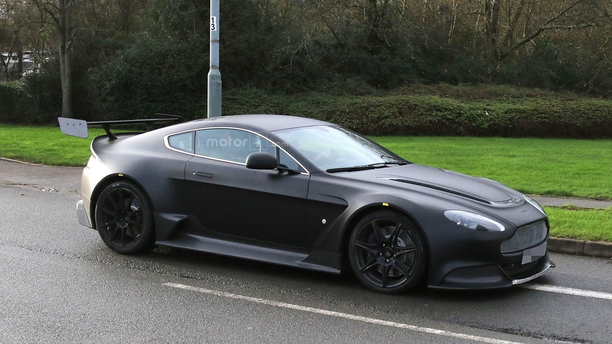 Aston Martin v8 Vantage gt4