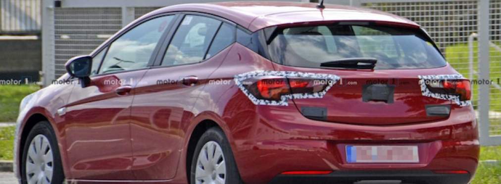 Новая Opel Astra показалась на тестах