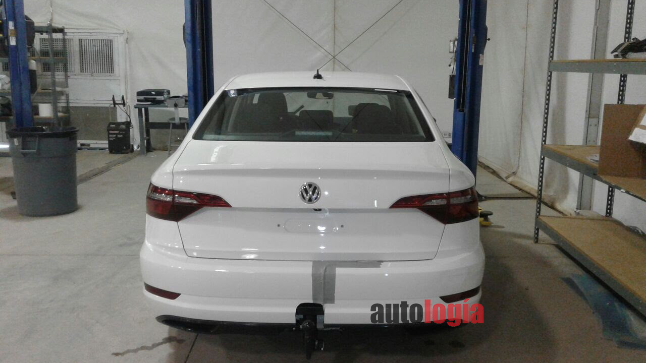 Новенький Volkswagen Jetta показался на первых снимках
