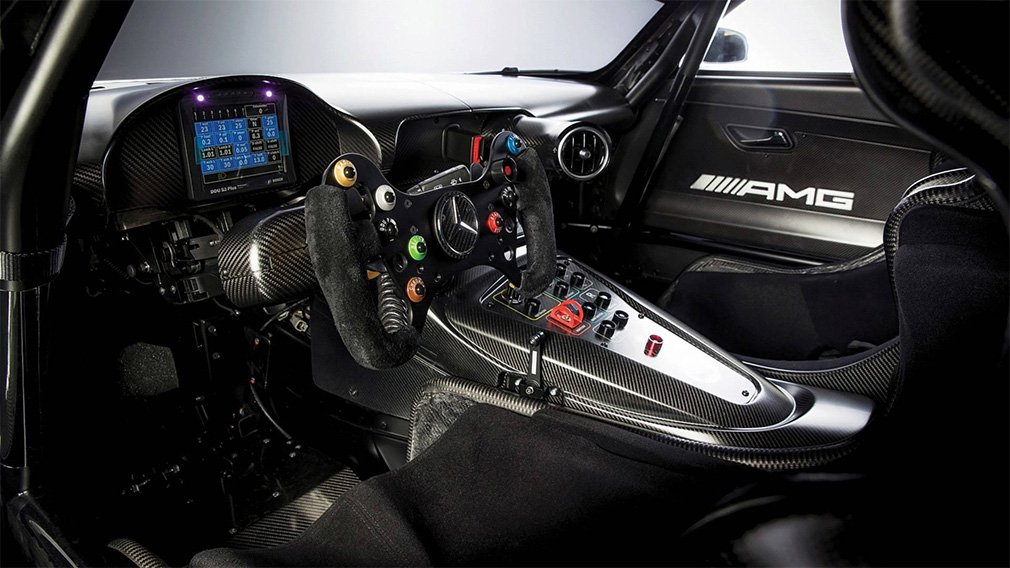 Гоночный болид Mercedes-AMG с нулевым пробегом продают за $600 000