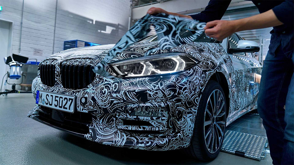 Новая BMW 1-Series немного рассекретилась своим дизайном