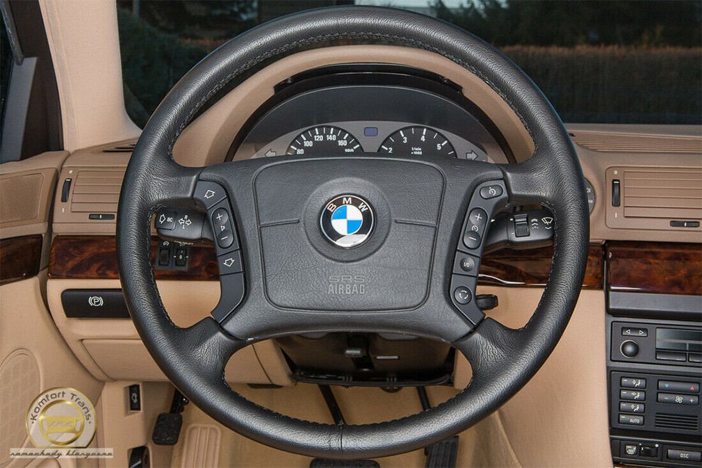 23-летний неиспользованный BMW 7-Series попал на аукцион