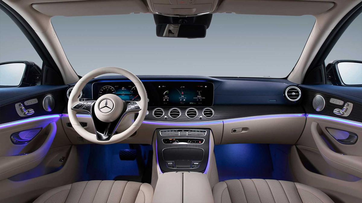 Mercedes-Benz E-Class дебютировал в удлиненной версии 