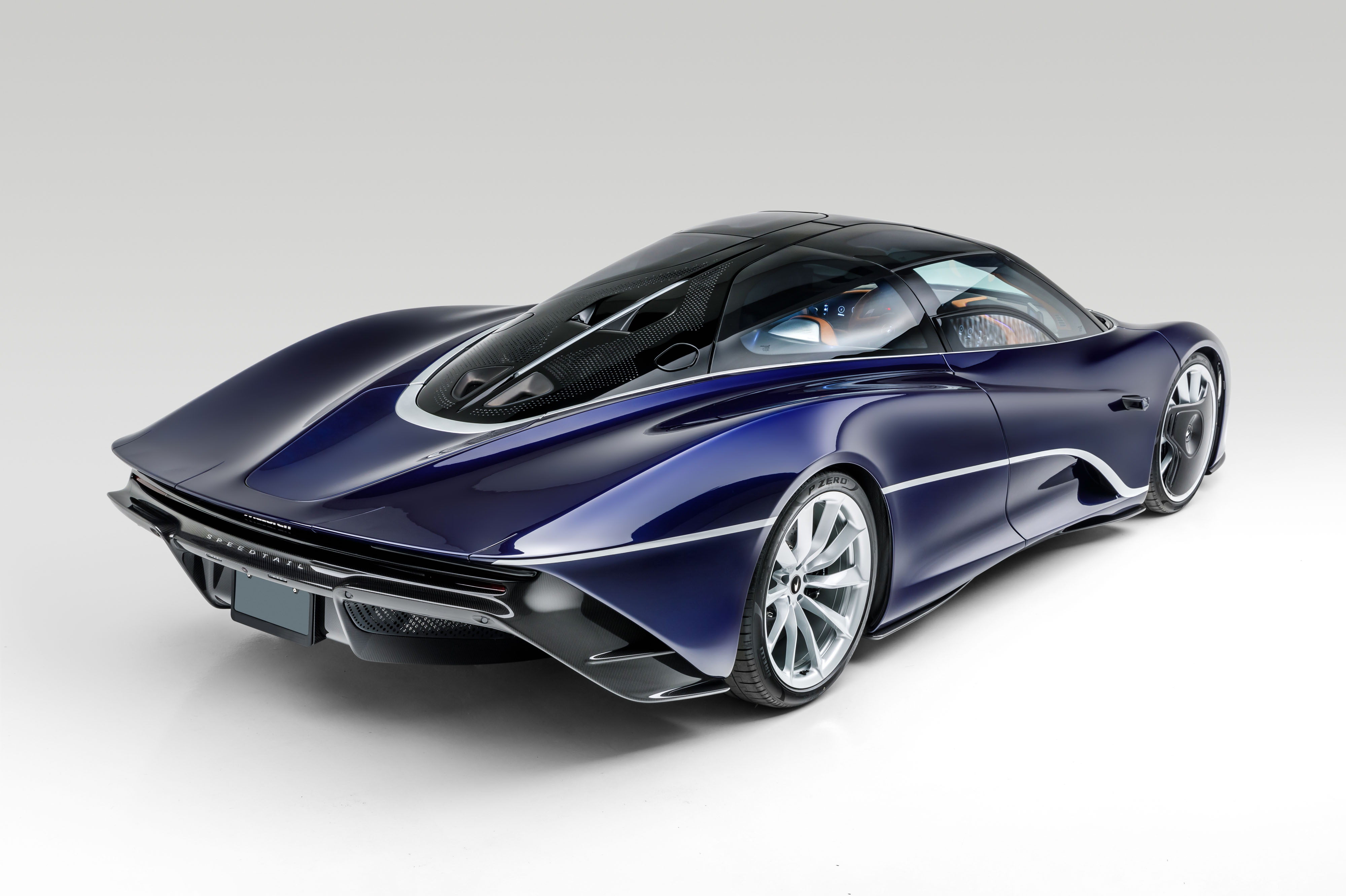 На один из аукционов США попал редкий McLaren Speedtail 2020