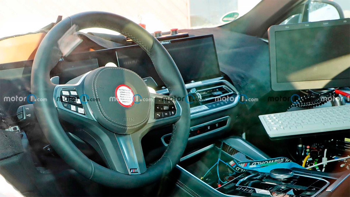 У обновленного BMW X6 появится салон с 2-я большими экранами