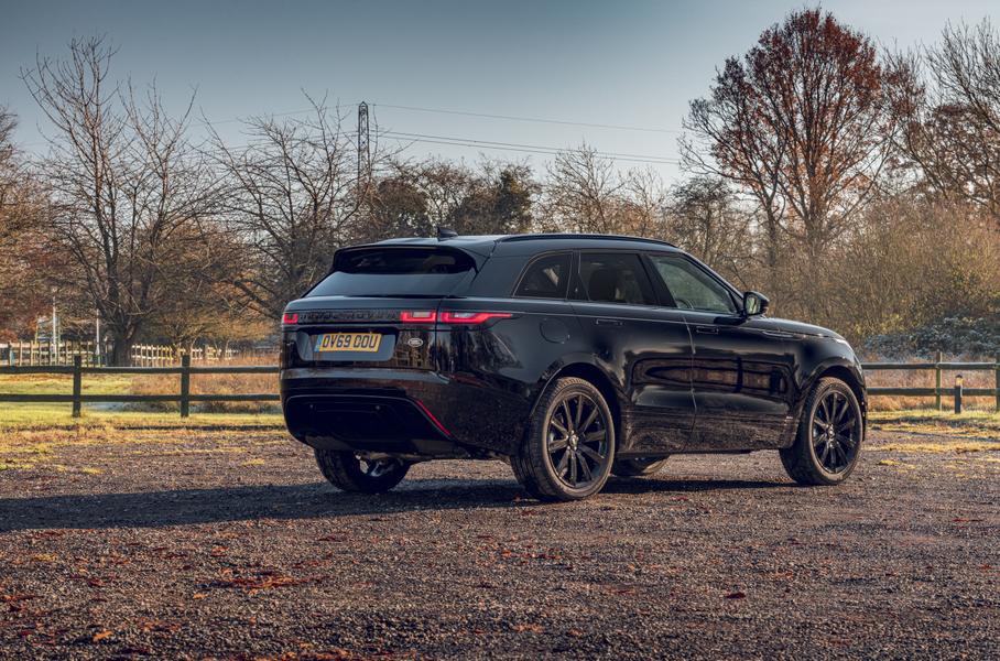 Range Rover Velar в особой «черной» версии появится в ограниченном тираже