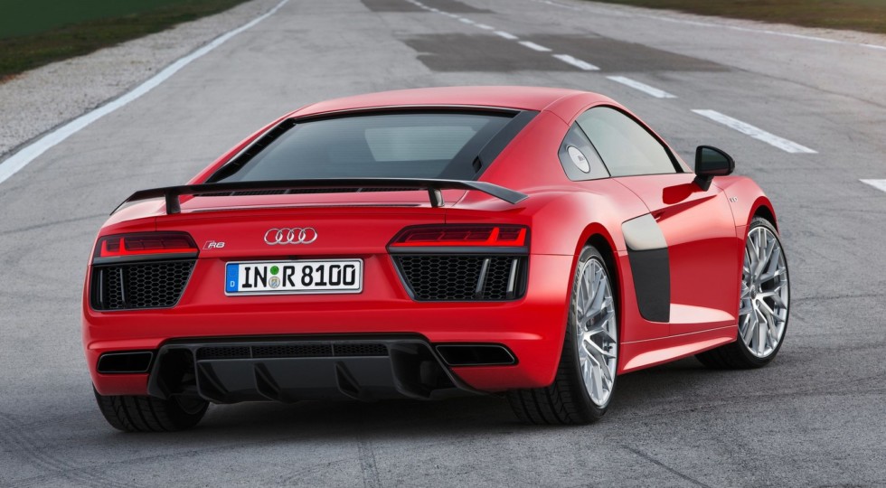 Уже завтра Audi покажет во Франкфурте заднеприводный вариант суперкара R8