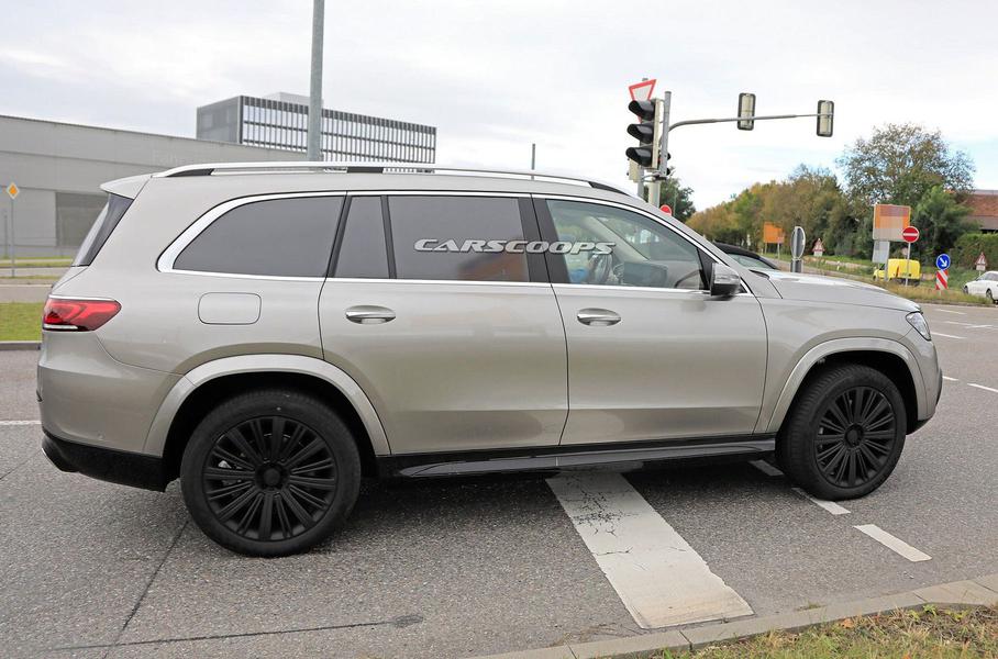 Нового Mercedes-Maybach GLS засекли без защитного камуфляжа