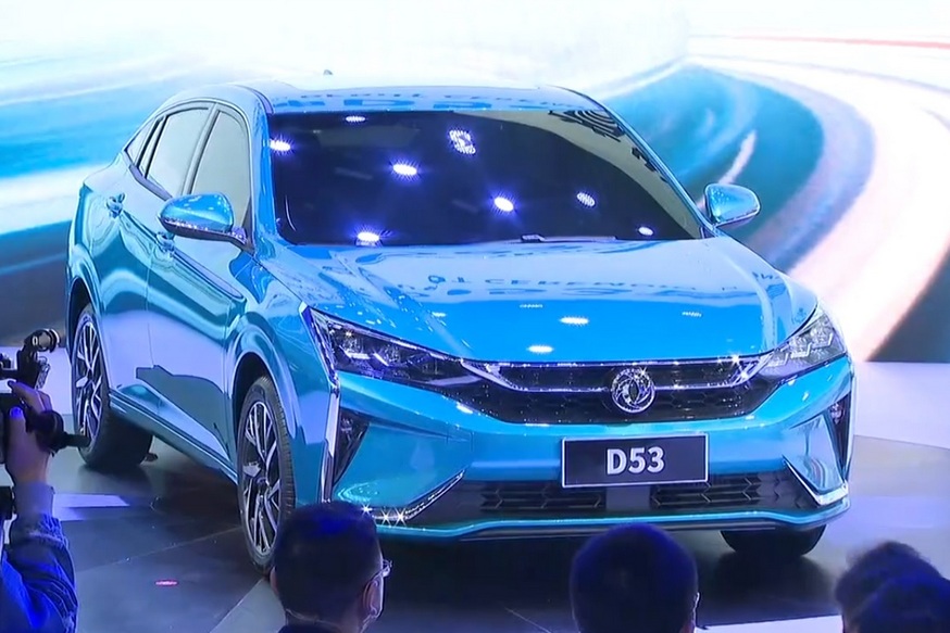Новенький седан Dongfeng напомнит Peugeot 208 и Opel Corsa