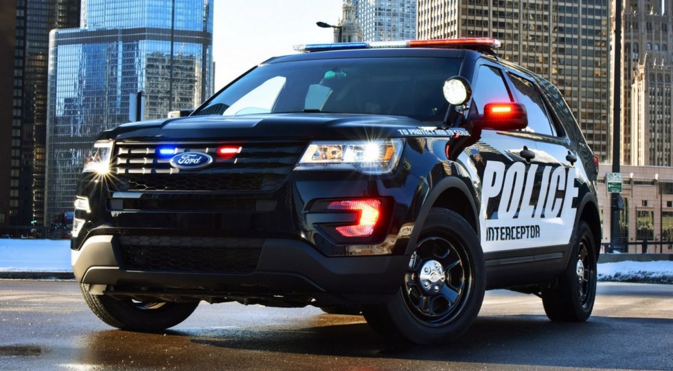 Новенький Ford Explorer показался в полицейском обличии