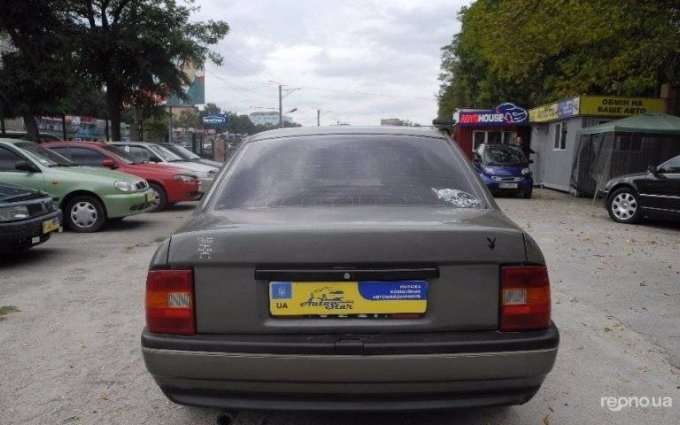 Opel Vectra 1990 №11976 купить в Кировоград - 14
