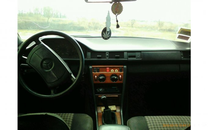 Mercedes-Benz E 230 1985 №23474 купить в Барышевка - 2