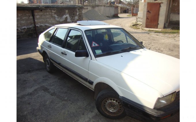 Volkswagen  Passat 1987 №24332 купить в Нововолынск - 2