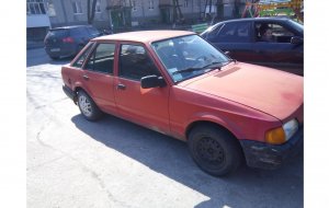 Ford Escort 1988 №25284 купить в Кузнецовск