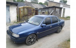 Opel Vectra 1989 №33494 купить в Новоград-Волынский