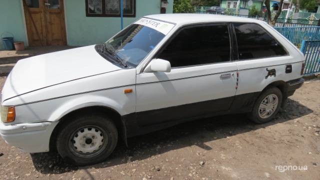 Mazda 323f 1986 №33610 купить в Волочиск - 2