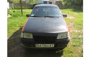 Opel Kadett 1986 №35358 купить в Кировоград