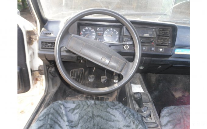 Volkswagen  Passat 1988 №37500 купить в Цюрупинск - 6