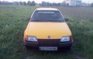Opel Kadett 1988 №42501 купить в Черновцы