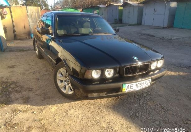 BMW 520 1988 №49837 купить в Новомосковск - 1