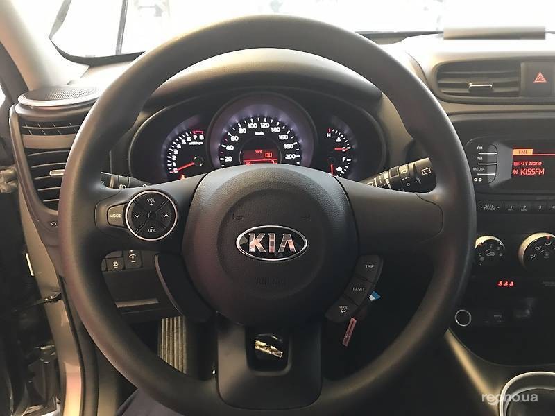 Kia soul панель