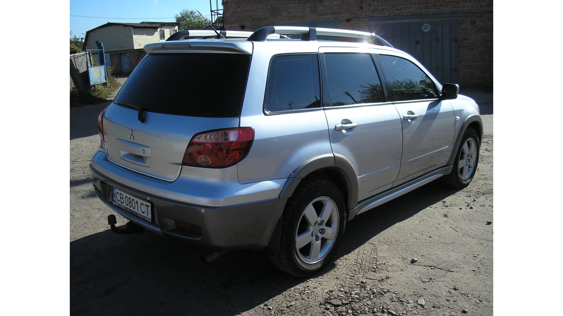 Mitsubishi outlander 2005г